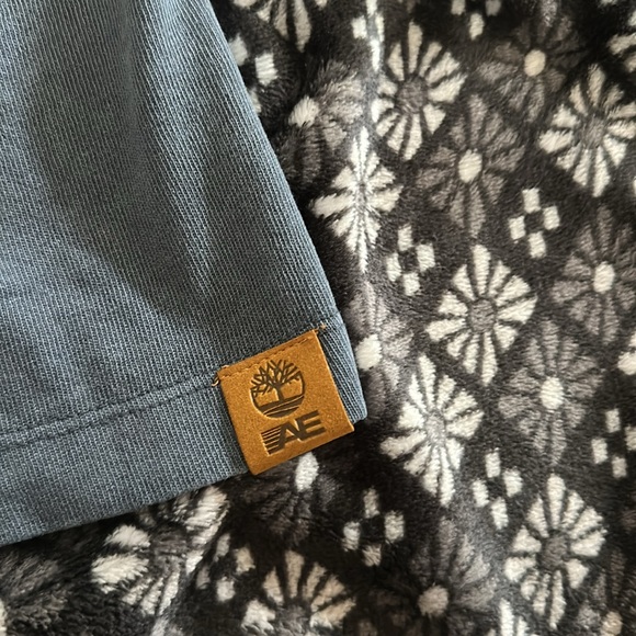 American Eagle Timberland T-shirt - Picture 5 of 7